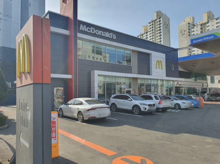  맥도날드 천안 쌍용역 DT점 맥치킨모짜렐라&베이컨토마토디럭스 실후기(내돈내산)