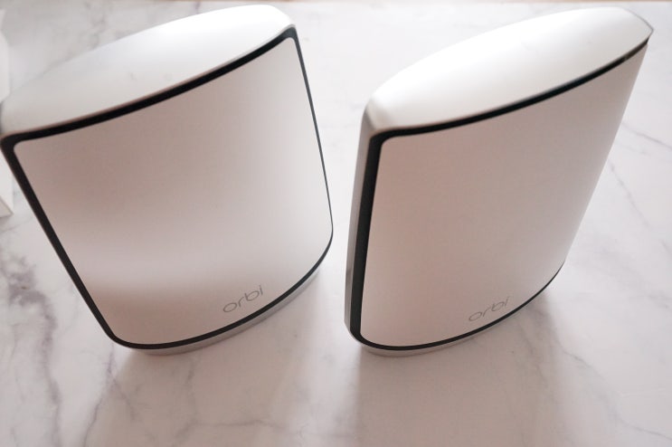  오르비 RBK852 메시 와이파이 끝판왕 솔직 후기 (Orbi 유무선 공유기 2 Pack, 넷기어, Wi-Fi 6, 트라이밴드, 하이앤드, 게이밍 공유기)