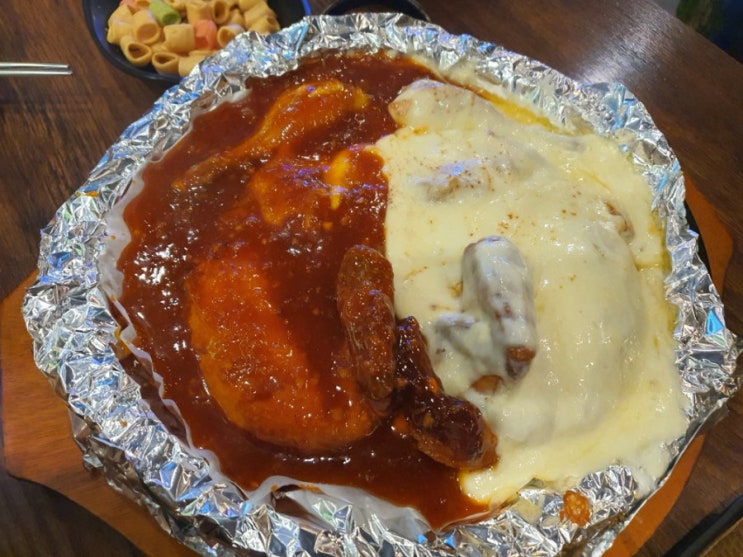  인천서구청라맛집 [구도로통닭]  마늘쫑치킨과 치즈닭이 맛있는 전기구이 누룽지통닭 루프탑포차