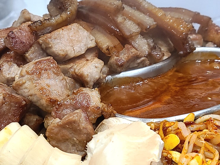  [대전 봉명동 맛집] 유성에서 돼지고기 목살, 삼겹살, 껍데기 세트 제대로 '임대장 대전봉명점' 후기