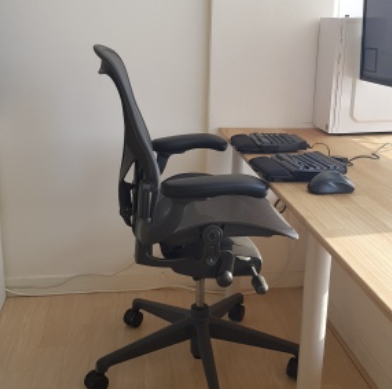  허먼밀러 에어론 Herman Miller Aeron이 업무능력을 길러준다? (아무거나 사지마세요)