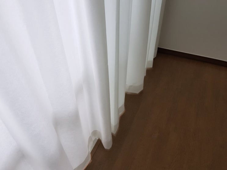  화이트로 멋낸 쌍용동커튼