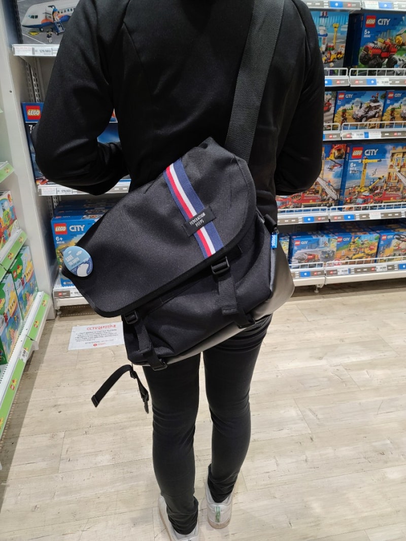 여자 메신저백 태블릿pc 가방으로 딱이에요
