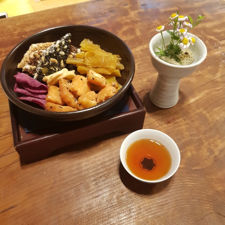  고즈녁함을 느낄 수 있는 담양 명가은, 편안한 힐링코스로 딱이야!