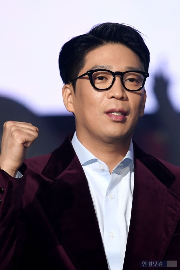 mc몽 나이 결혼 여자친구 아기무당 이빨 군대 가족 고향 노래 근황 mc몽 나이 결혼 여자친구 아기무당 이빨 군대 가족 고향 노래 근황