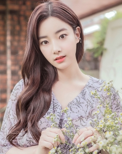  에이프릴 현주 왕따 네이트판 동생 친구 윤영 예나 총정리