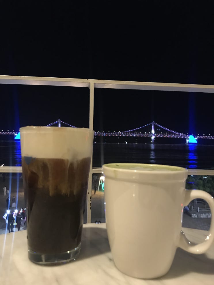  [광안대교뷰::카페오뜨]커피값만 내고 불꽃놀이는 덤으로 뷰 맛집 카페