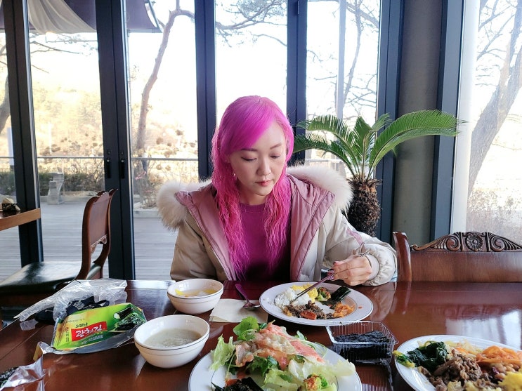  포천 갤러리호텔 고모리저수지 뷰와 무료조식까지