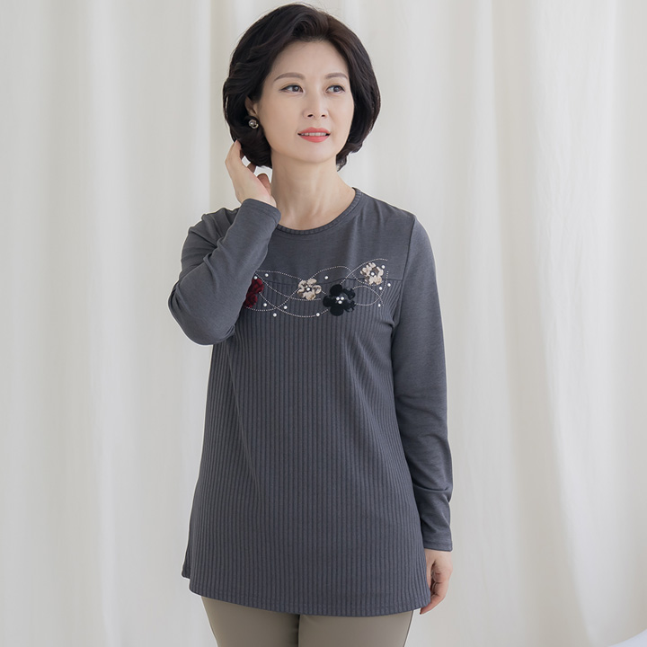 핵가성비 좋은 엄마옷 마담4060 꽃진주라운드티셔츠 KTE009044 추천합니다 핵가성비 좋은 엄마옷 마담4060 꽃진주라운드티셔츠 KTE009044 추천합니다