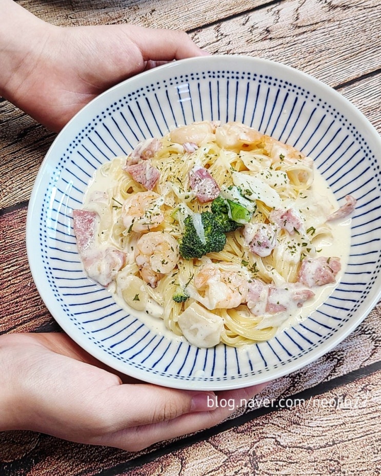 Jinny's집밥다이어리 3월3일 까르보나라는 정말 맛있어 소스만들기 부터 면삶기까지 Jinny's집밥다이어리 3월3일 까르보나라는 정말 맛있어 소스만들기 부터 면삶기까지