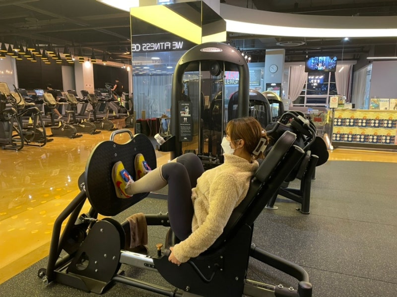 무릎관절이 아프다면 허벅지 운동 이렇게 해보자!(시티드 레그 프레스) : 네이버 블로그 무릎관절이 아프다면 허벅지 운동 이렇게 해보자!(시티드 레그 프레스) : 네이버 블로그