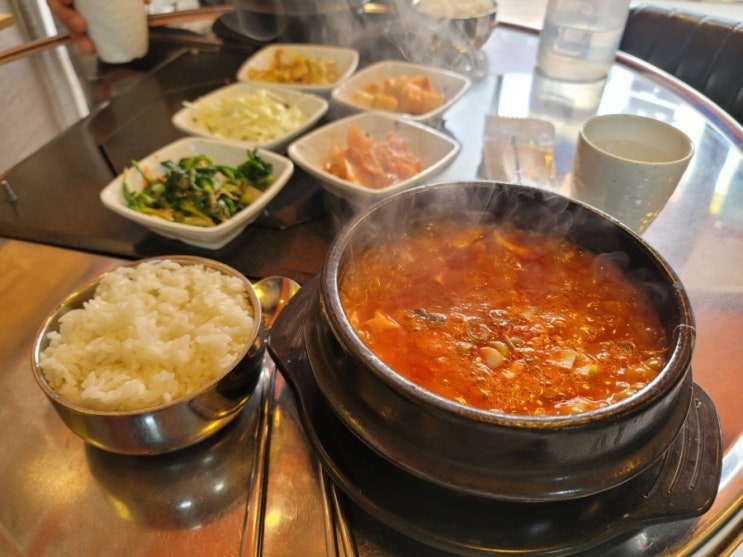  안산 탁가네 순두부 찌개와 삼겹살 파티