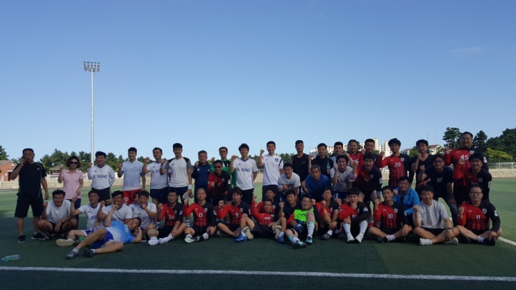  조기 축구에서 탑 중앙미드필더가 되어 보자!