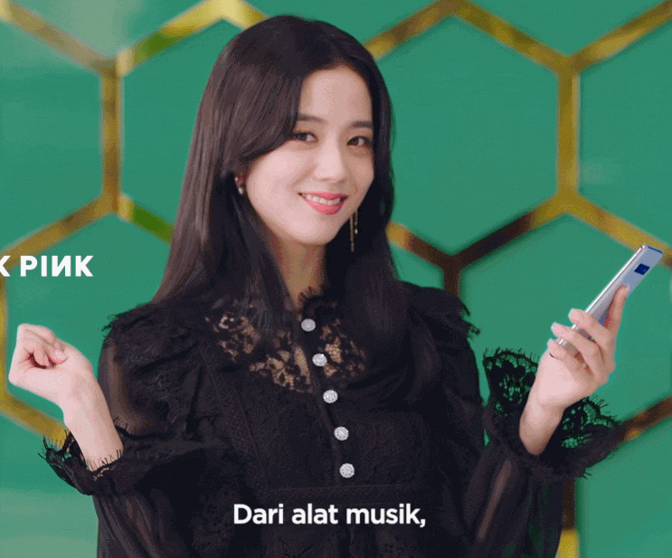  검정 스타킹이 잘 어울리는 블랙핑크 지수 움짤