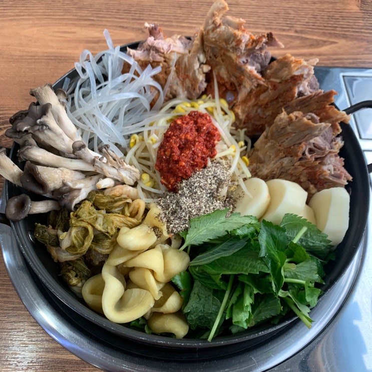 많이 팔린 본장금이감자탕 리얼 맛집 밀키트 택배 캠핑 목뼈 우거지 뼈해장국 감자탕 3kg(2-3인분), 본장금이 감자탕 추천해요 많이 팔린 본장금이감자탕 리얼 맛집 밀키트 택배 캠핑 목뼈 우거지 뼈해장국 감자탕 3kg(2-3인분), 본장금이 감자탕 추천해요