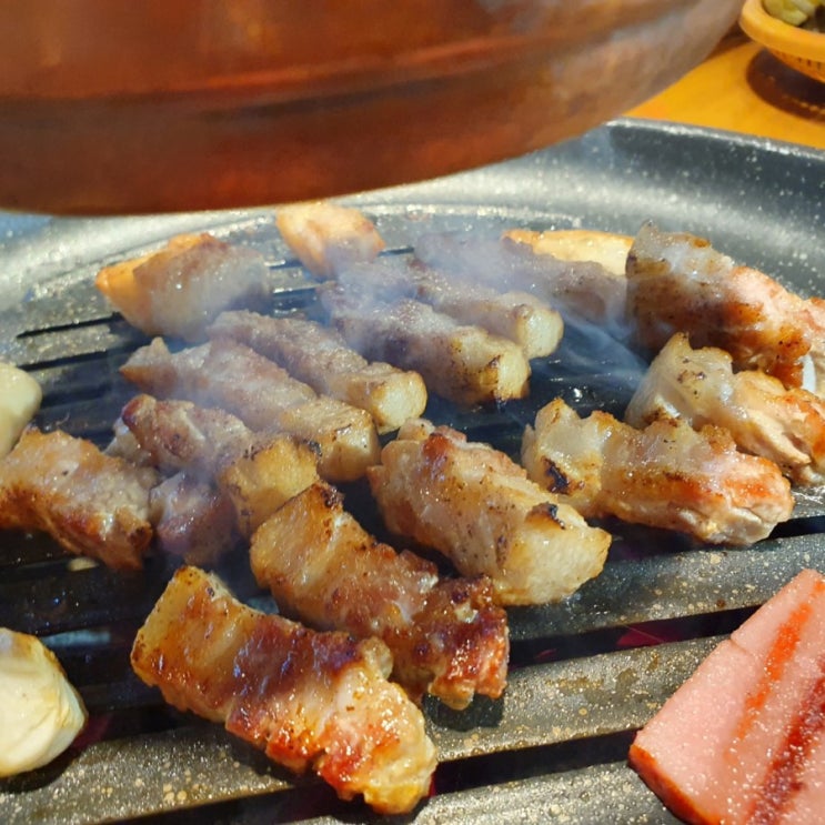 대구 달서구 상인동 맛집: 돈토리 상인점(본점) / 통삼겹살 맛집 / 이베리코 흑돼지 숯불구이 무한리필 맛집 / 삼삼데이 삼겹살먹기 / 이베리코 베요타 대구 달서구 상인동 맛집: 돈토리 상인점(본점) / 통삼겹살 맛집 / 이베리코 흑돼지 숯불구이 무한리필 맛집 / 삼삼데이 삼겹살먹기 / 이베리코 베요타