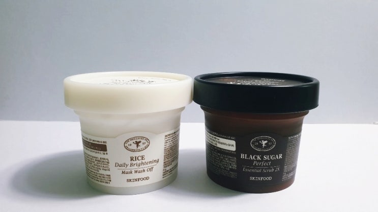  스킨푸드 블랙 슈가 스크럽 & 라이스 마스크 워시 오프