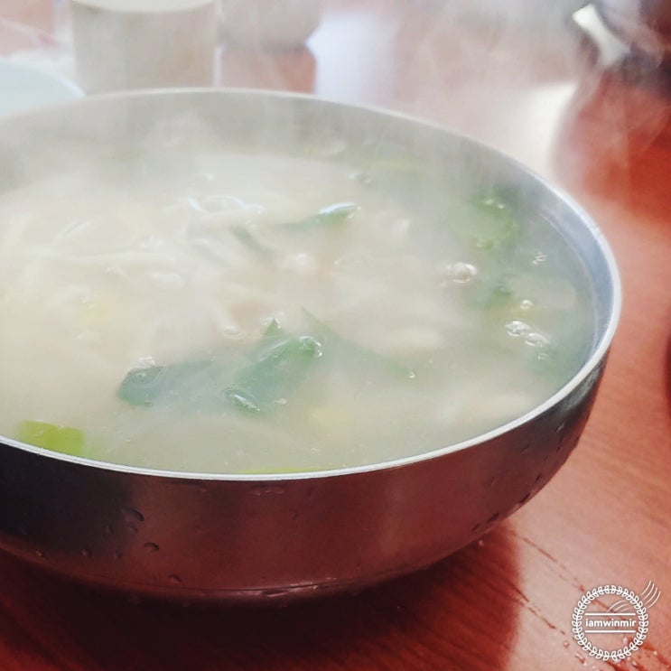 신림동 토방닭한마리, 가마솥에서 끓여낸 닭칼국수 신림동 토방닭한마리, 가마솥에서 끓여낸 닭칼국수