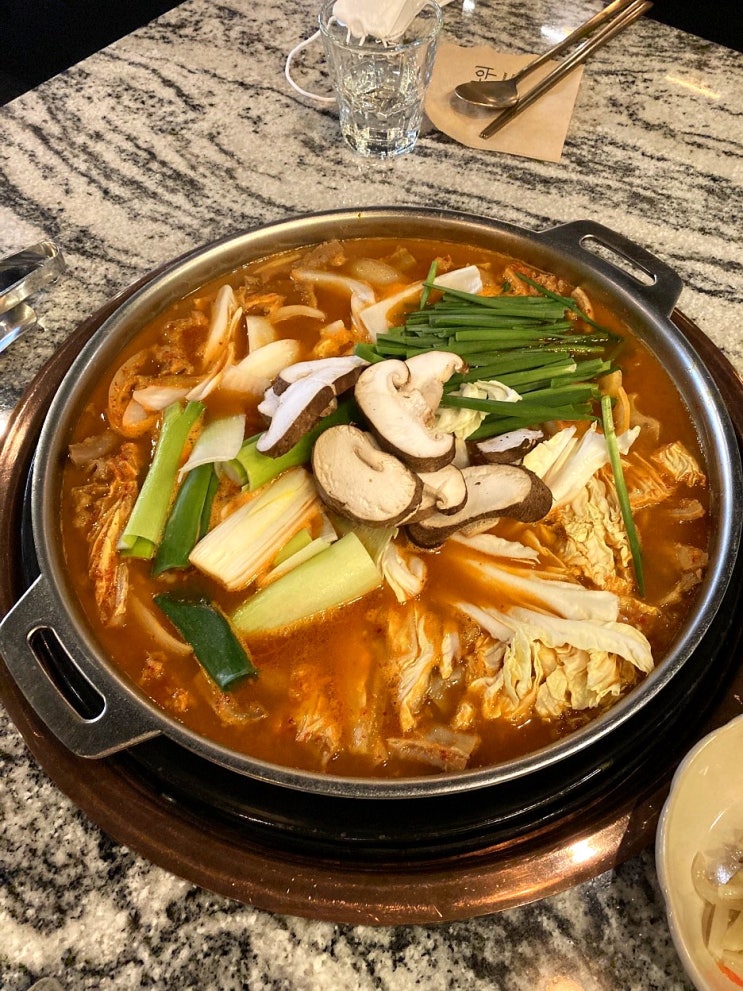  양바위 분당 정자점 양대창 숙성한우 구이 맛집 - 한우곱창전골과 양밥 점심 메뉴 후기