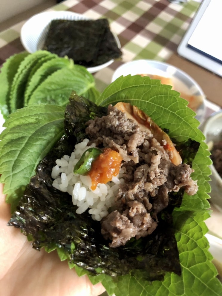  저녁밥 (코스트코 소불, 미역국, 김, 그리고 윤스테이)