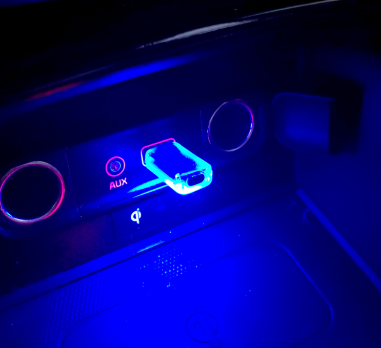  신기하고 재밌는 차량용 아이템! 음성 소리인식 USB RGB 엠비언트 무드등 풋등