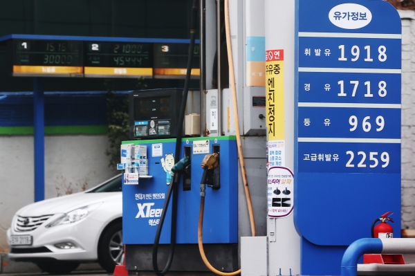 석유부터 LNG・태양광・수소까지…에너지 대전환 속도전 석유부터 LNG・태양광・수소까지…에너지 대전환 속도전