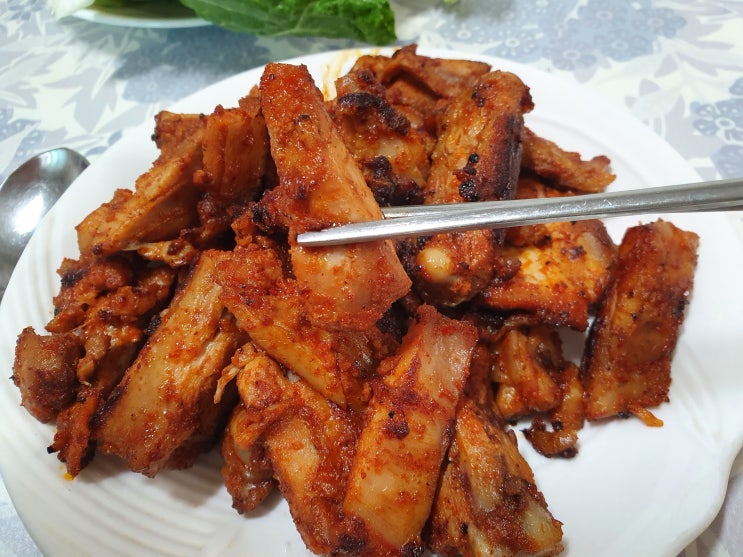 숯불 닭갈비 양념구이 먹어봤어요 불타는 닭갈비 숯불 닭갈비 양념구이 먹어봤어요 불타는 닭갈비