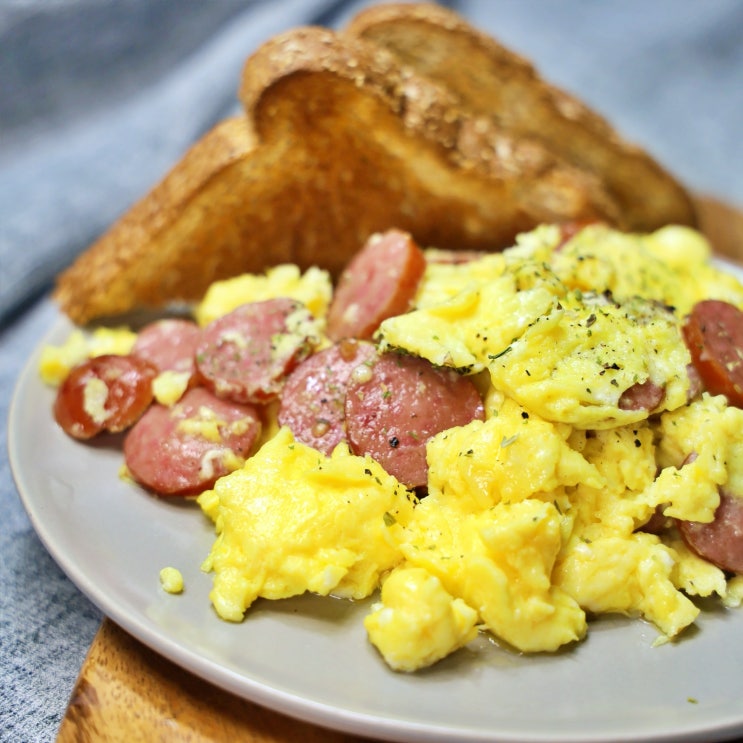 [아침식사 메뉴]간단한 계란 요리 스크램블 에그 만드는 법