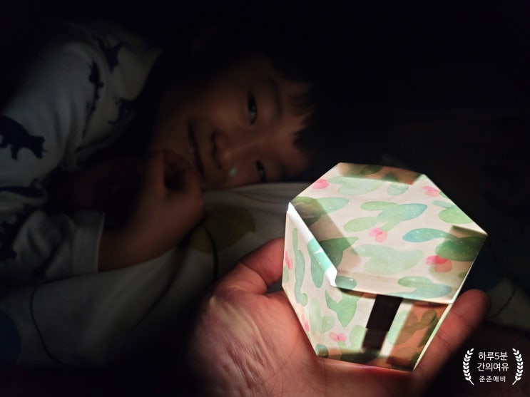  도체와 부도체?  아이와 터치형 LED 무드등을 만들어봤네요.