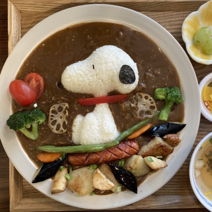  일산 밤리단길 보넷길 스누피 카레 맛집 :: 유부가게