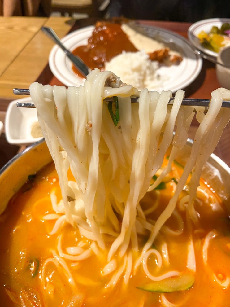  여의도 ifc몰 맛집 식당, 명동칼국수,남산 왕돈까스 후기
