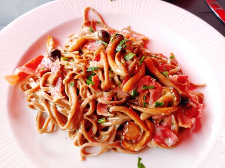  벨기에 브뤼셀 맛집 : 파스타 맛집 pasta divina / 벨기에 맥주 BELLE-VUE KRIEK