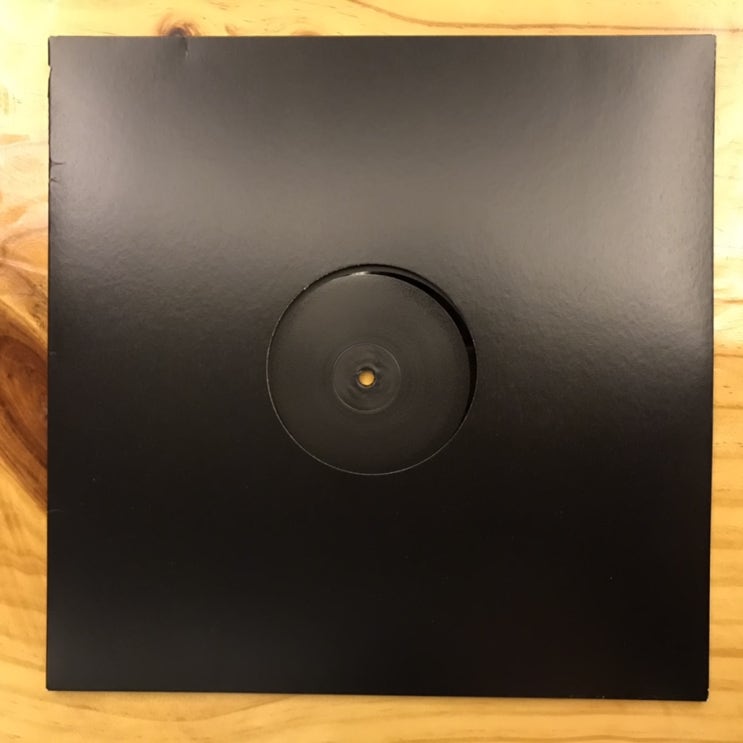  [싱글, 12인치] Burial + Four Tet + Thom Yorke(탐 요크, 라디오헤드) - Her Revolution / His Rope (12인치 바이닐, 45rpm)
