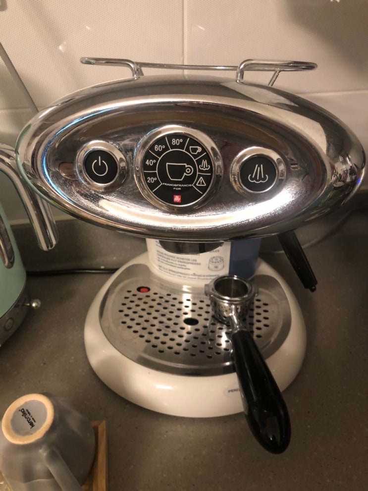 우리집 홈카페 일리 커피 머신 X7.1