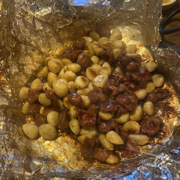  양철지붕 가로수길 맛집