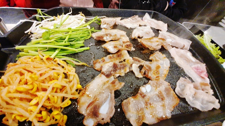  대패삼겹살이 대박 저렴한 성신여대 고기맛집 '최대패 성신여대점'