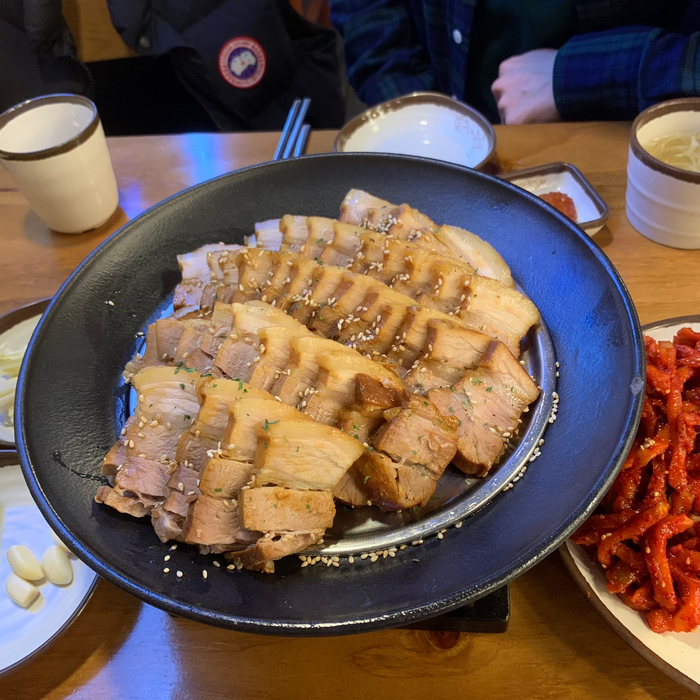  신논현역 강남역 족발, 보쌈 배고픈데 사람이 없어서 들어간 <가장 맛있는 족발>