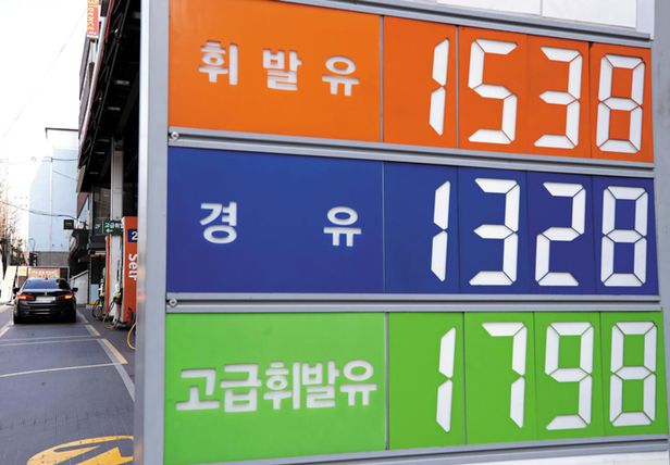 수요 늘고, 생산·재고 줄고… “유가 올해 80달러선까지 오를 것” 수요 늘고, 생산·재고 줄고… “유가 올해 80달러선까지 오를 것”