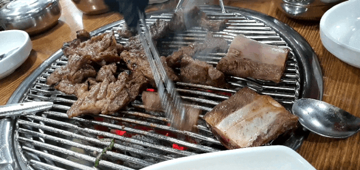  웅네 서서갈비  신촌참숯수제갈비
