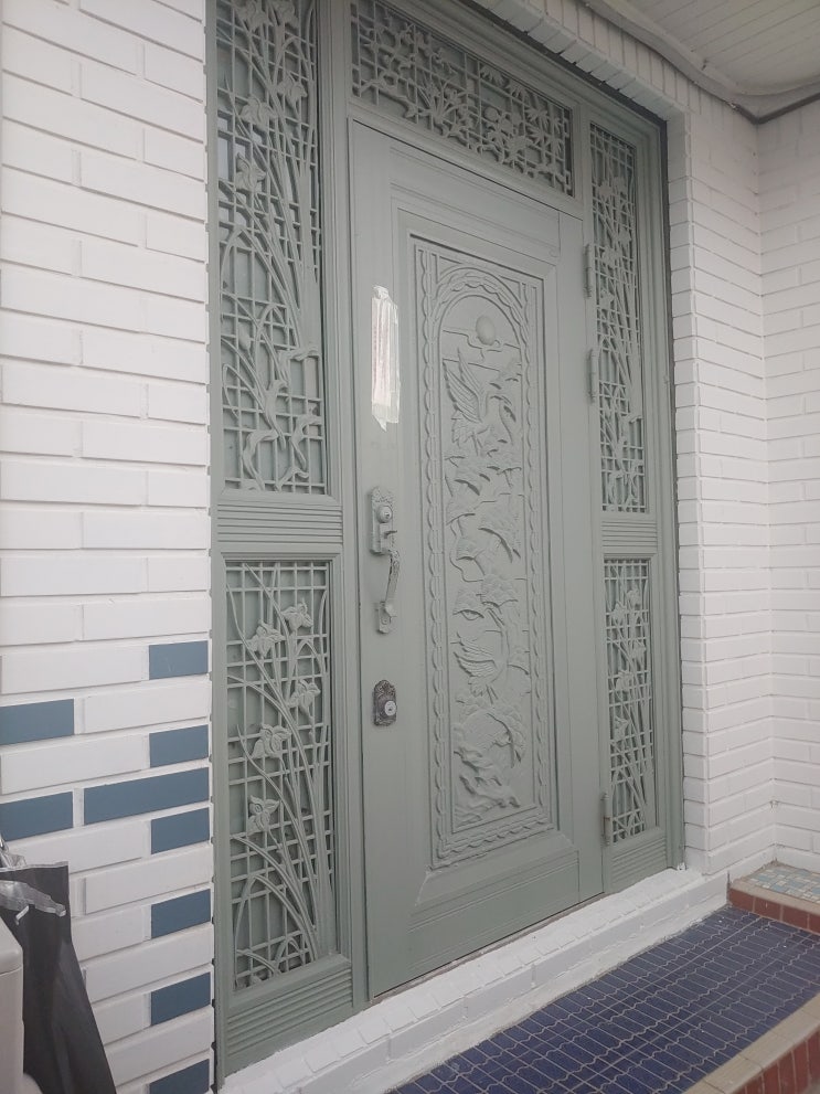  제주시 집수리/인테리어 : 현관문, 방범창, 바닥페인트 (원도심 도시재생사업), 신산목공소