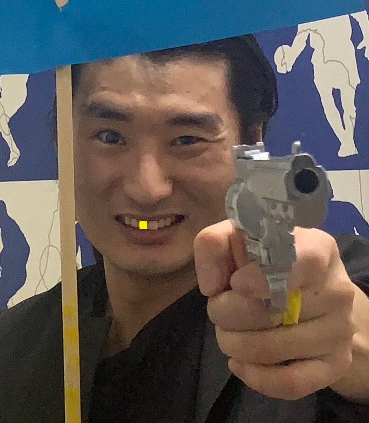영화 홀리데이 최민수 우산권총 코스프레 해봤다. ( 우산권총짤 패러디 코스 )