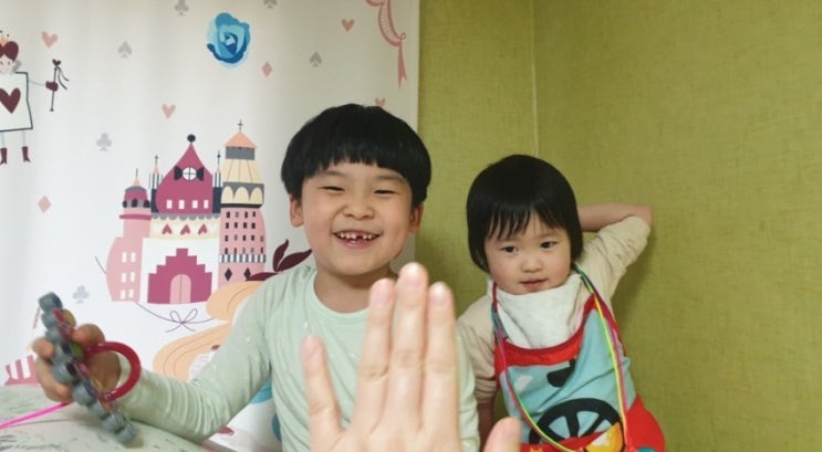  내 낡은 상자 속 내면의 아이