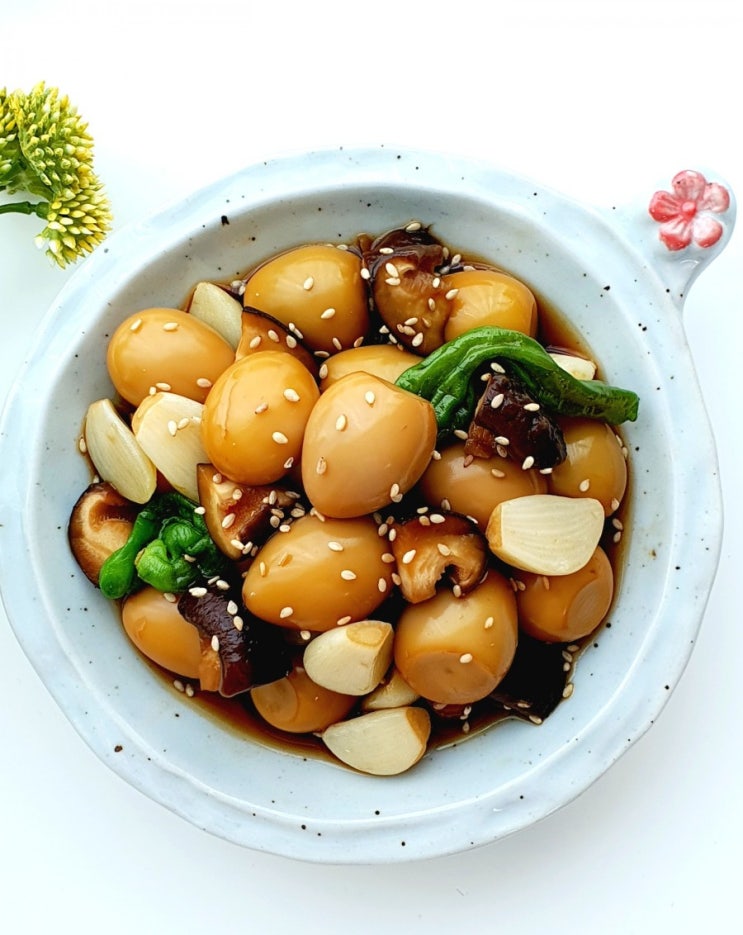  메추리알 장조림 밑반찬, 표고버섯 넣으면 감칠맛 최고!