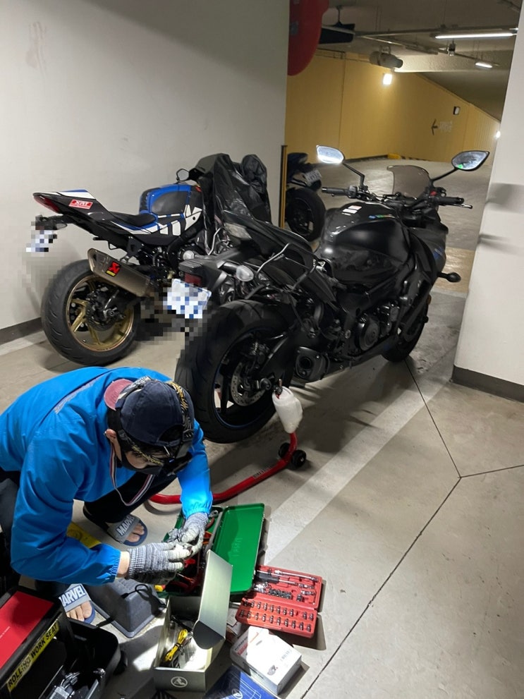  GSX-S1000F 2019 - 저먼아이2, 코미네 USB 충전기 설치