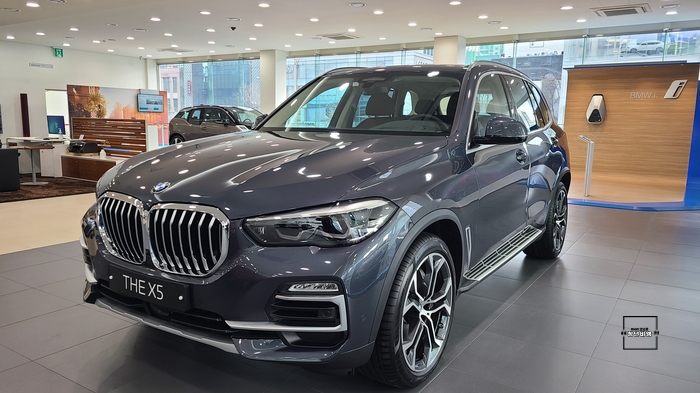  BMW 코오롱모터스 강남전시장 청년비엠의 X5 리뷰