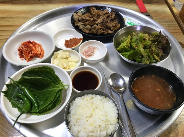 [축구여행] 뚜벅이 대구 여행 (#1) 칠성시장 단골식당 연탄불고기