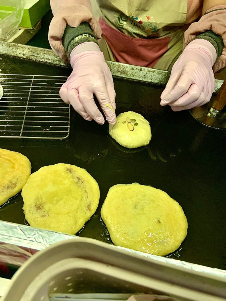 [광주우산동맛집] 호떡 델루와에서 길거리 호떡 먹으실?