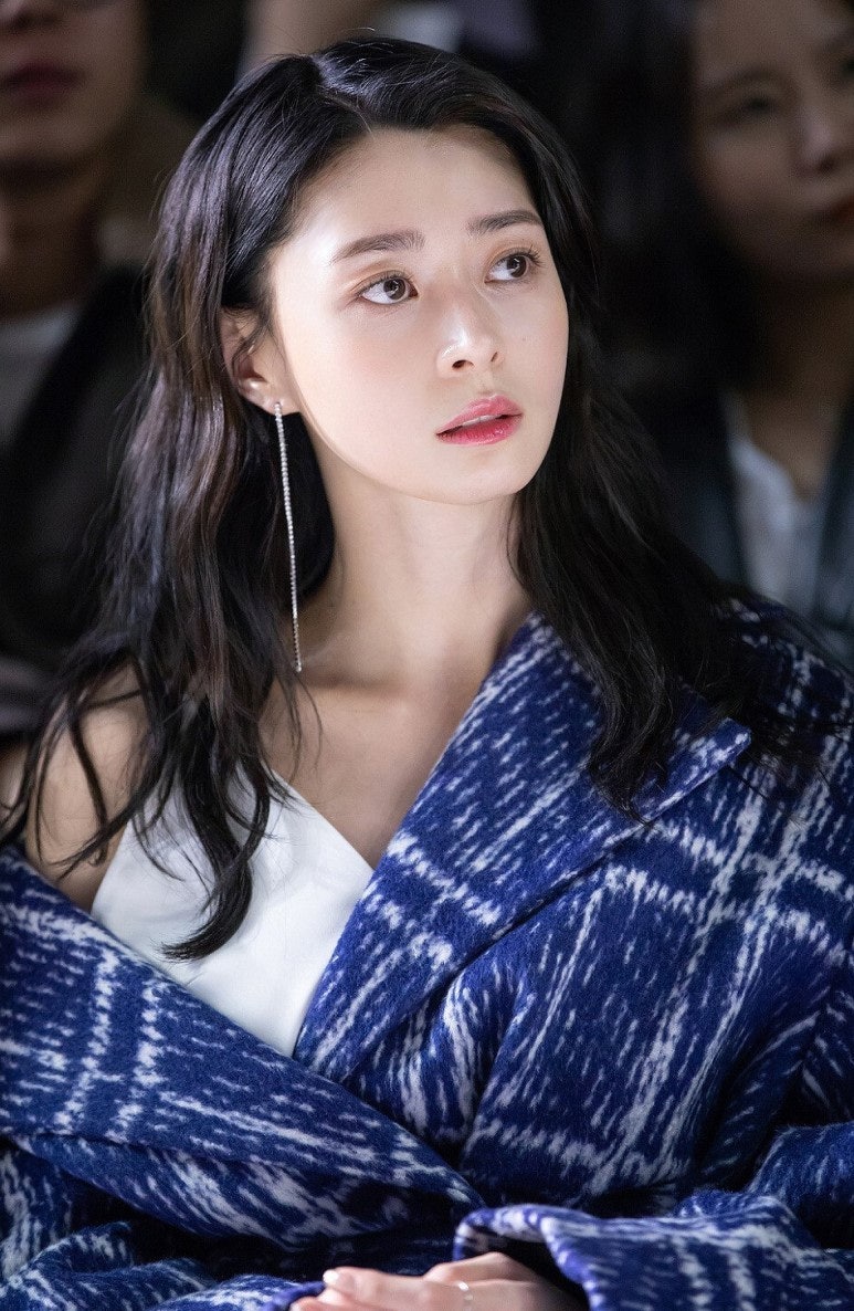 탤런트 권나라 화보 사진(Ft.이종석 열애설 나이 과사 성형전 한보름 프로필 키 비율) : 네이버 블로그