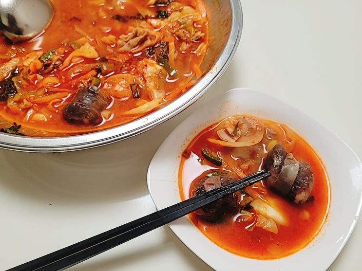  [간편조리/밀키트 리뷰] 홈플러스 시그니처 "푸짐한 순대곱창 전골"