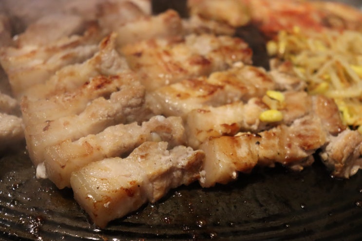  부산 솥뚜껑 삼겹살/연산동 맛집 추천! 부울경에서 핫한 '목구멍 부산본점'